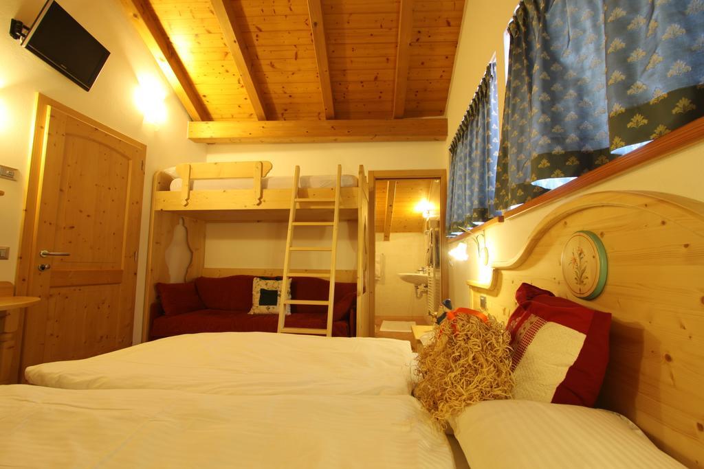 Bed and Breakfast B.& B. Corradini Castello-Molina di Fiemme Pokój zdjęcie